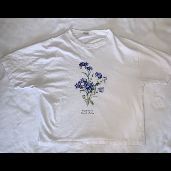 Brandy Melville Tee - Picture 3 of 4